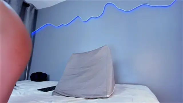 AlinaSweett_'s cam snapshot