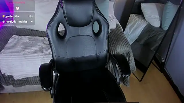 MeridaFox_'s cam snapshot