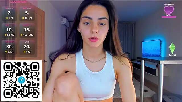 EmiliaZen's cam snapshot