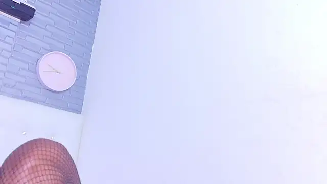 Hungry_pussy18's cam snapshot