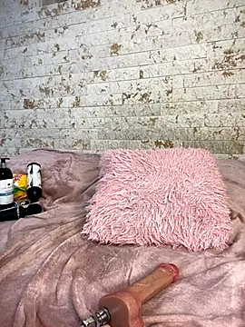 pamela_west's cam snapshot