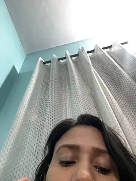 heenashai's cam snapshot