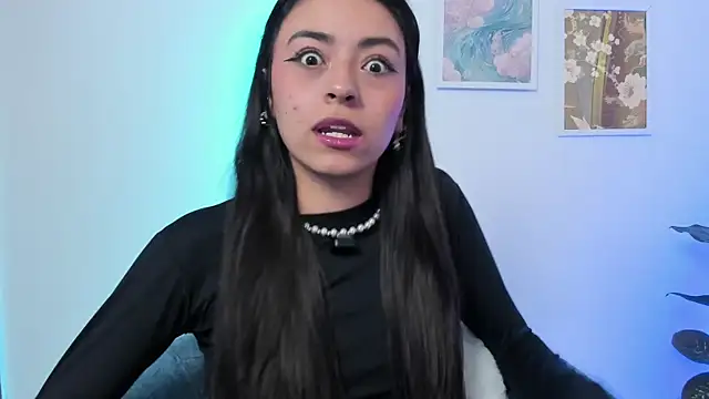 canelleGarces's cam snapshot