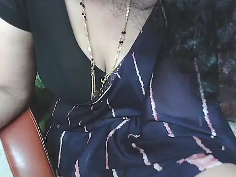 sunitha-3's cam snapshot