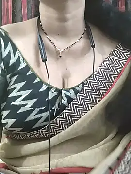 bhuvana_555's cam snapshot