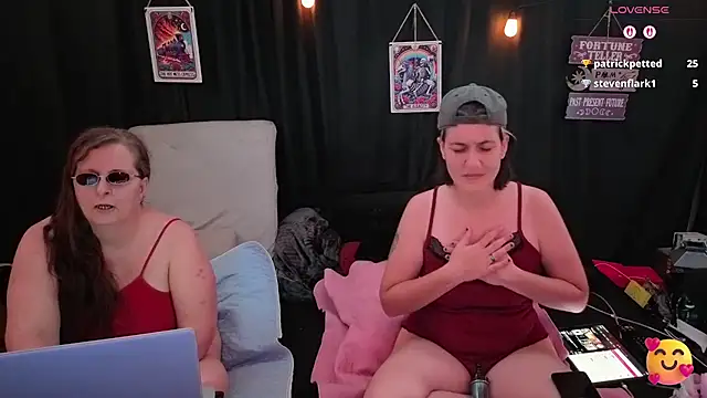 Bella_and_Marie live sex cam