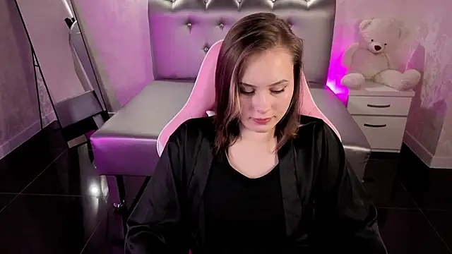 Emily_Bridget's cam snapshot