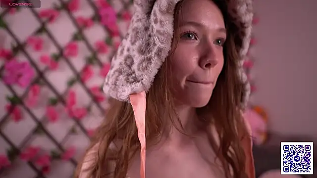 Petite_Polly's cam snapshot