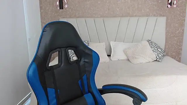 AliceSmity_'s cam snapshot