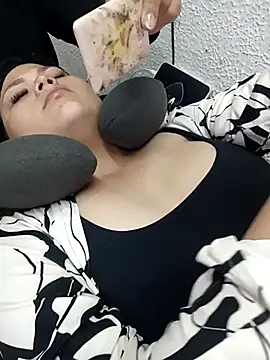 Vale_Saenzz live sex cam