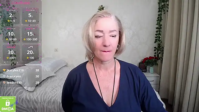 hunters_woman's cam snapshot