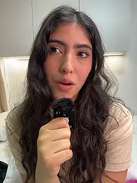 Gaby_zahir_'s cam snapshot