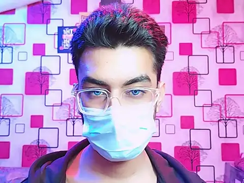 ChiseledCharm live sex cam