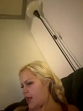 CherryXOX-'s cam snapshot