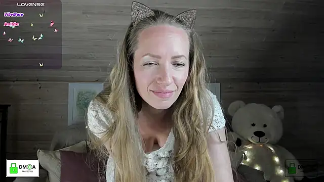 Queenymel's cam snapshot