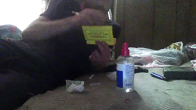 luke_thighwalker2469's cam snapshot