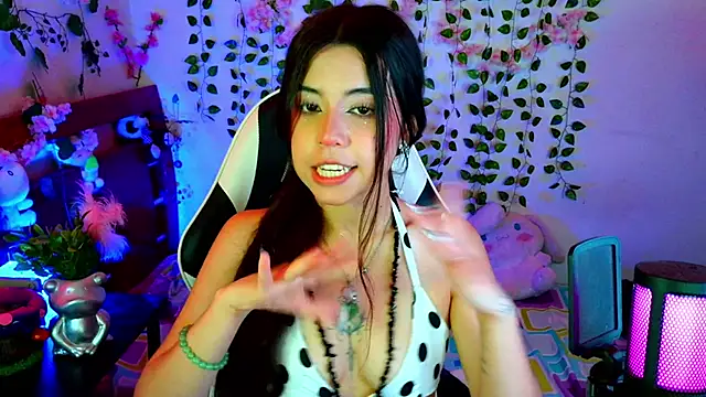 Kittyuwu_'s cam snapshot