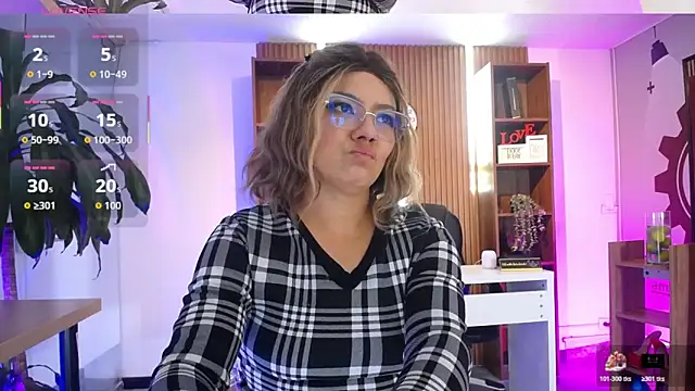 colete_milf's cam snapshot