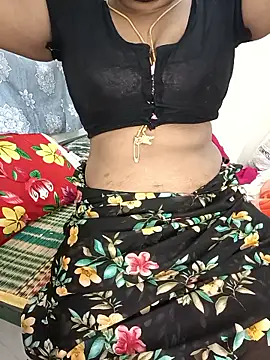 Tamil-hotwife's cam snapshot