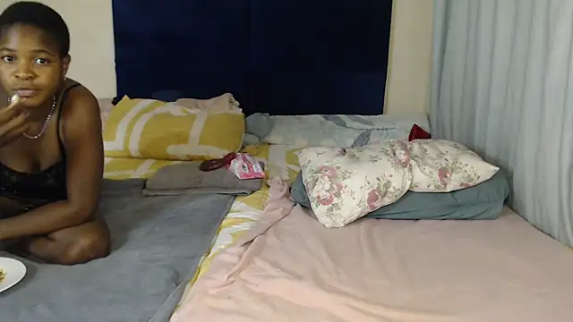 Sexy-Momo's cam snapshot