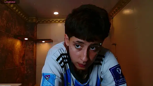 Ethan_lennox's cam snapshot