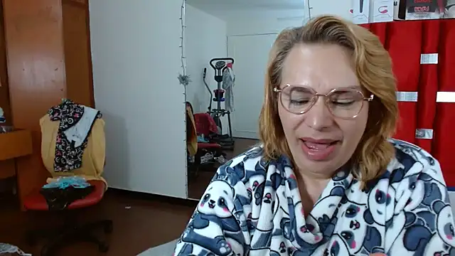 krystal_thomson's cam snapshot