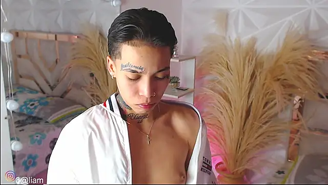 Jonesliam23's cam snapshot