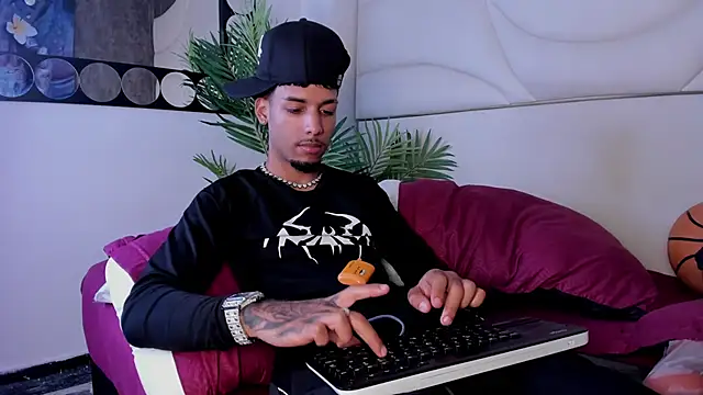 Thiagoferreti's cam snapshot