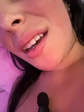 Mia_salinass's cam snapshot