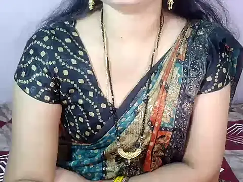 raadhikaaa's cam snapshot