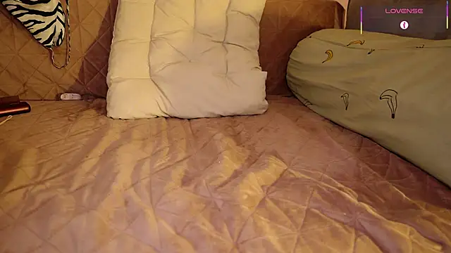 GingerAleMILF's cam snapshot