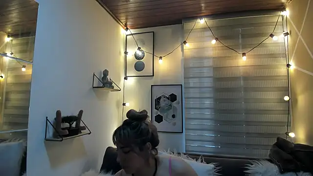 sophialyh_1's cam snapshot