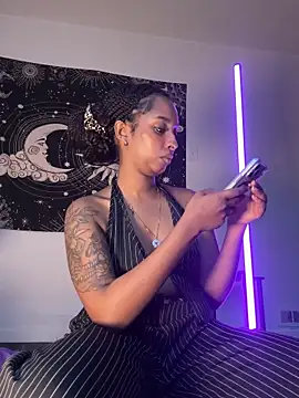 Your_Paris's cam snapshot