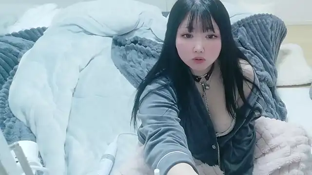 Hibikiii_ live sex cam