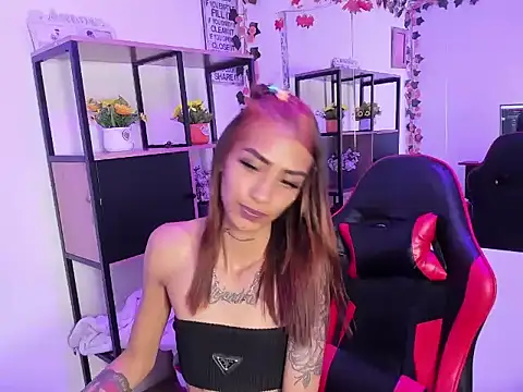 KarlaSlutSkinny__'s cam snapshot