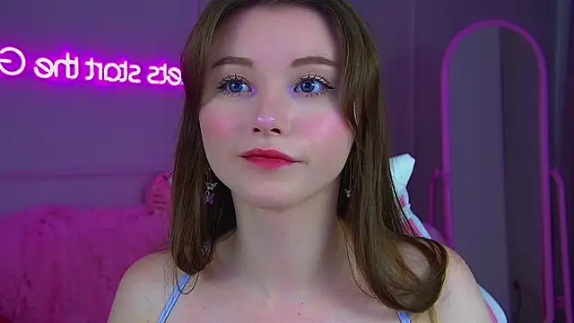 KeiraAsti's cam snapshot