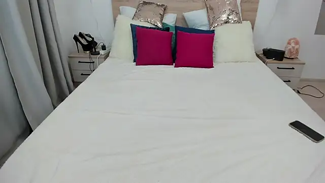 KateRedgar's cam snapshot