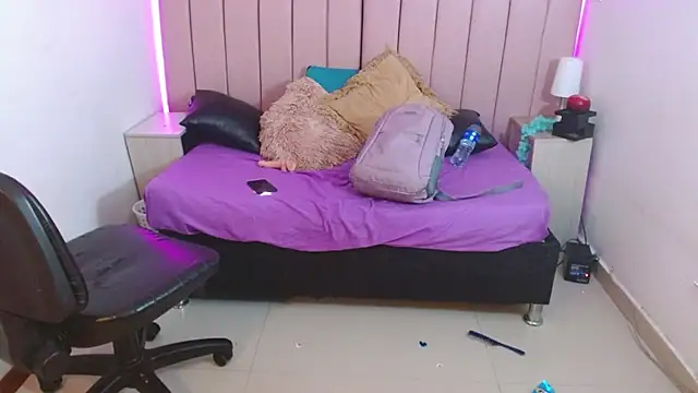 Catharina_Fox's cam snapshot