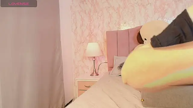 Megannn__21's cam snapshot