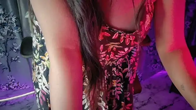 SexyAndHottie's cam snapshot