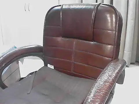 short_girl_'s cam snapshot