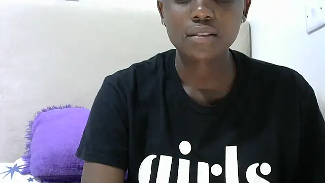 Latiffagodess's cam snapshot