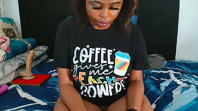 CreamySexyPussy's cam snapshot