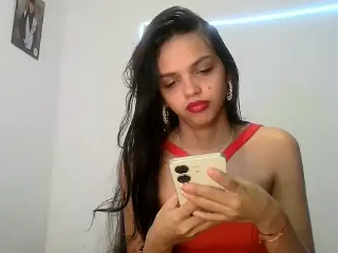 lucy_babyy's cam snapshot