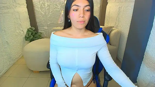 cami_goddess_r's cam snapshot