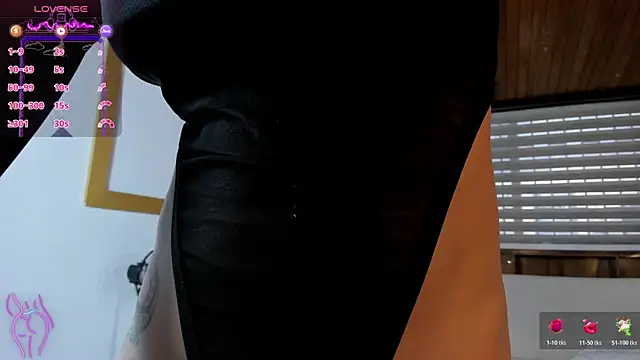 Saara_Corraless's cam snapshot