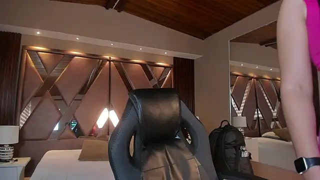 carina_rossi's cam snapshot