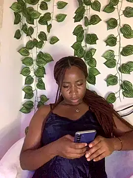 MISSMAYMADMYDAY's cam snapshot