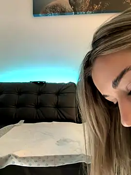 IsabellaEtthan live sex cam