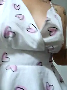 Molly-_-'s cam snapshot